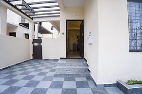 Fabhotel Continental Lebe Inn