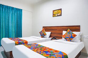 Fabhotel Everest Inn