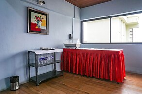 Fabhotel Everest Inn