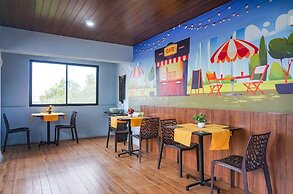 Fabhotel Everest Inn