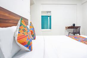 Fabhotel Everest Inn