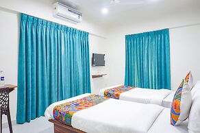 Fabhotel Everest Inn
