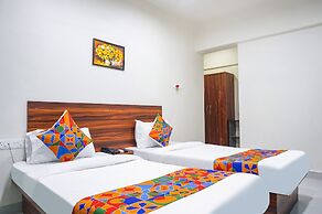 Fabhotel Everest Inn