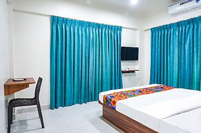 Fabhotel Everest Inn