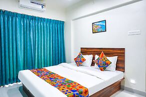 Fabhotel Everest Inn