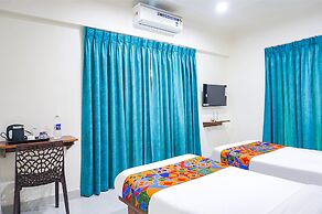 Fabhotel Everest Inn