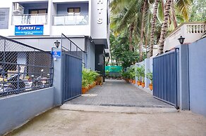 Fabhotel Everest Inn