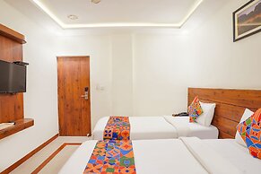 Fabhotel Savi Inn