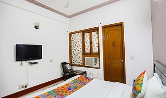 Fabhotel Traika Inn