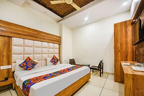 Fabhotel Savera Park