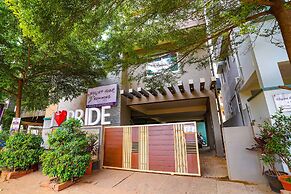 Fabhotel Humming Suites