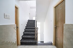 Fabhotel Humming Suites