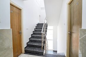 Fabhotel Humming Suites