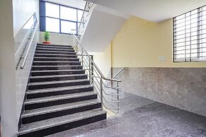 Fabhotel Platinum Palace