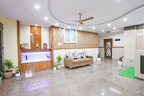 Fabhotel Platinum Palace