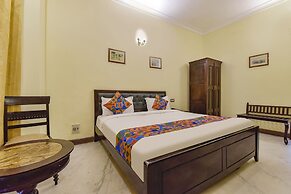 Fabhotel Four Boutique