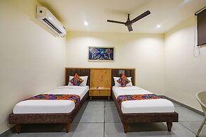 Fabhotel Bleu Ville