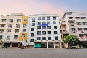 Fabhotel Royal Palace Inn