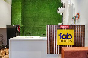 Fabhotel Royal Palace Inn