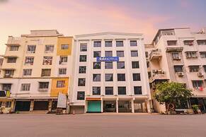 Fabhotel Royal Palace Inn