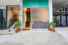 Fabhotel Royal Palace Inn