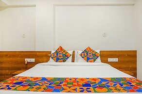 Fabhotel Royal Palace Inn