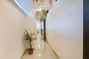 Fabhotel Royal Palace Inn