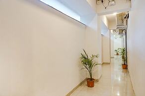 Fabhotel Royal Palace Inn