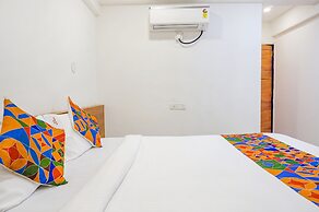 Fabhotel Royal Palace Inn