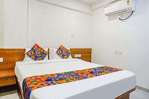 Fabhotel Royal Palace Inn