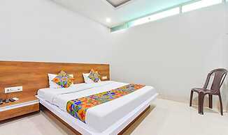 Fabhotel Raghumani Palace