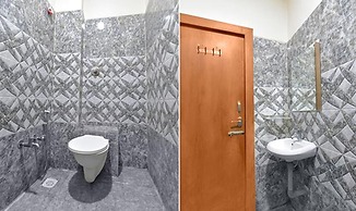 Fabhotel Raghumani Palace