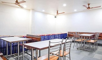 Fabhotel Ashirwad Regency