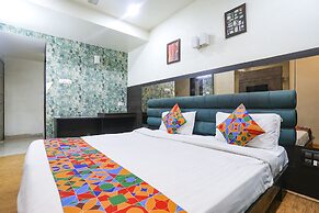 Fabhotel Dua Continental