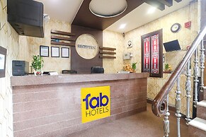 Fabhotel Dua Continental