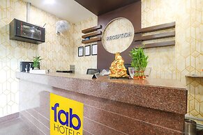 Fabhotel Dua Continental