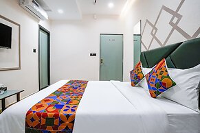 Fabhotel Luxurious Inn