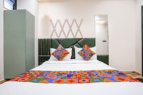 Fabhotel Luxurious Inn