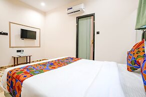 Fabhotel Luxurious Inn