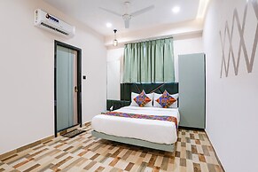 Fabhotel Luxurious Inn