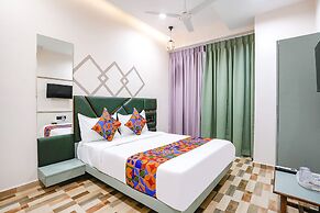 Fabhotel Luxurious Inn