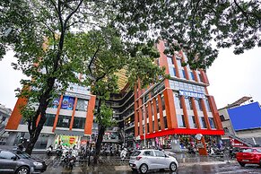 Fabhotel Luxurious Inn