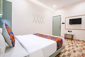 Fabhotel Luxurious Inn