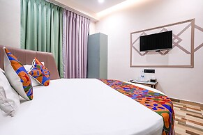 Fabhotel Luxurious Inn