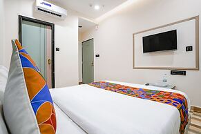 Fabhotel Luxurious Inn