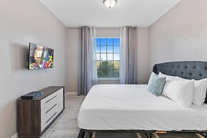 4102 Breakview Drive #304