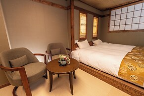 Kyoto no Yado Gion no Tsuki