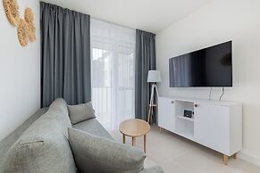Dabki Apartment By the Beach by Renters