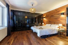 Golden Villa Luxury Pool Retreat & Beach