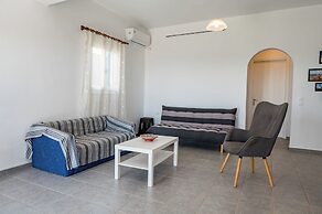 Family House for 3 by Tinosstay